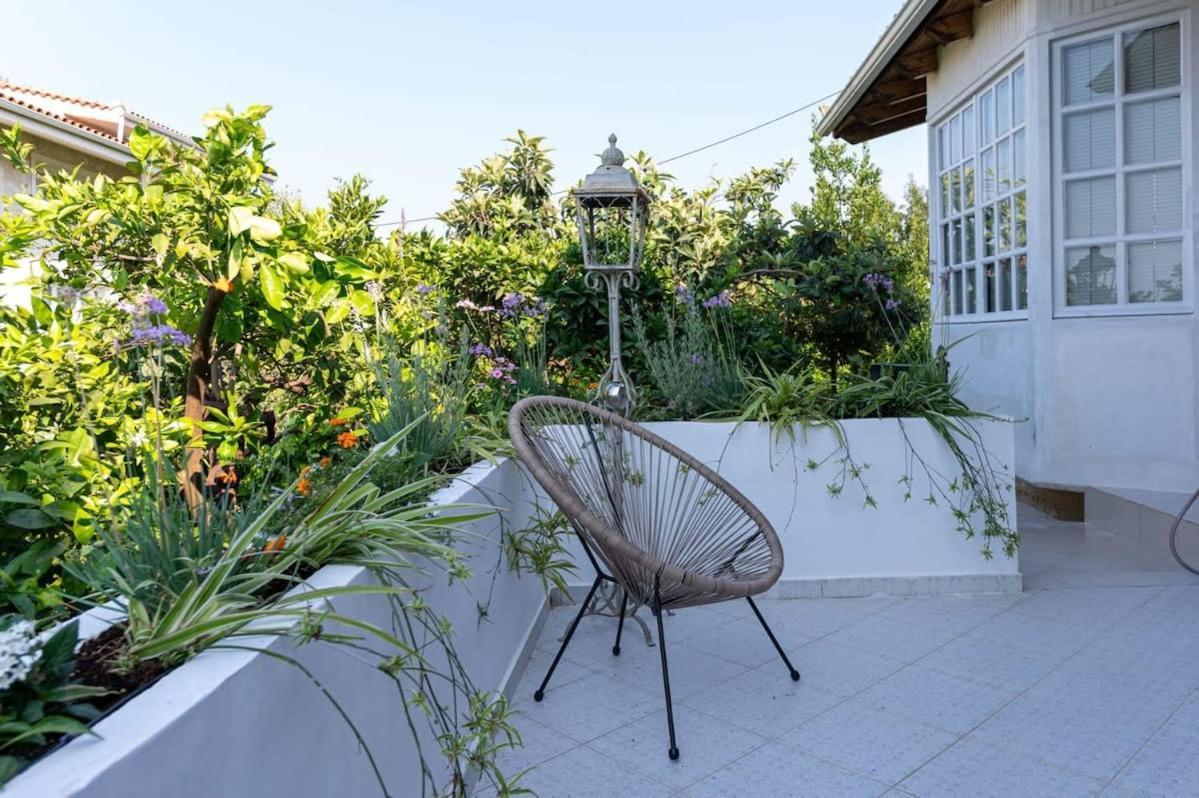 Serene Seaside Bliss - Lush & Secluded Garden Oasis Kalamata Exterior foto